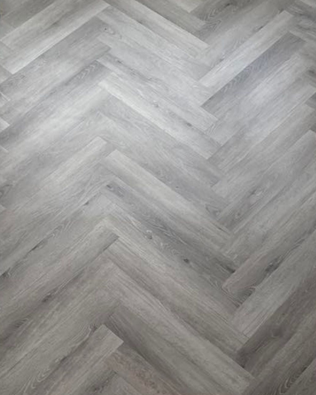 Alva Hickory Grey Oak LVT – Herringbone